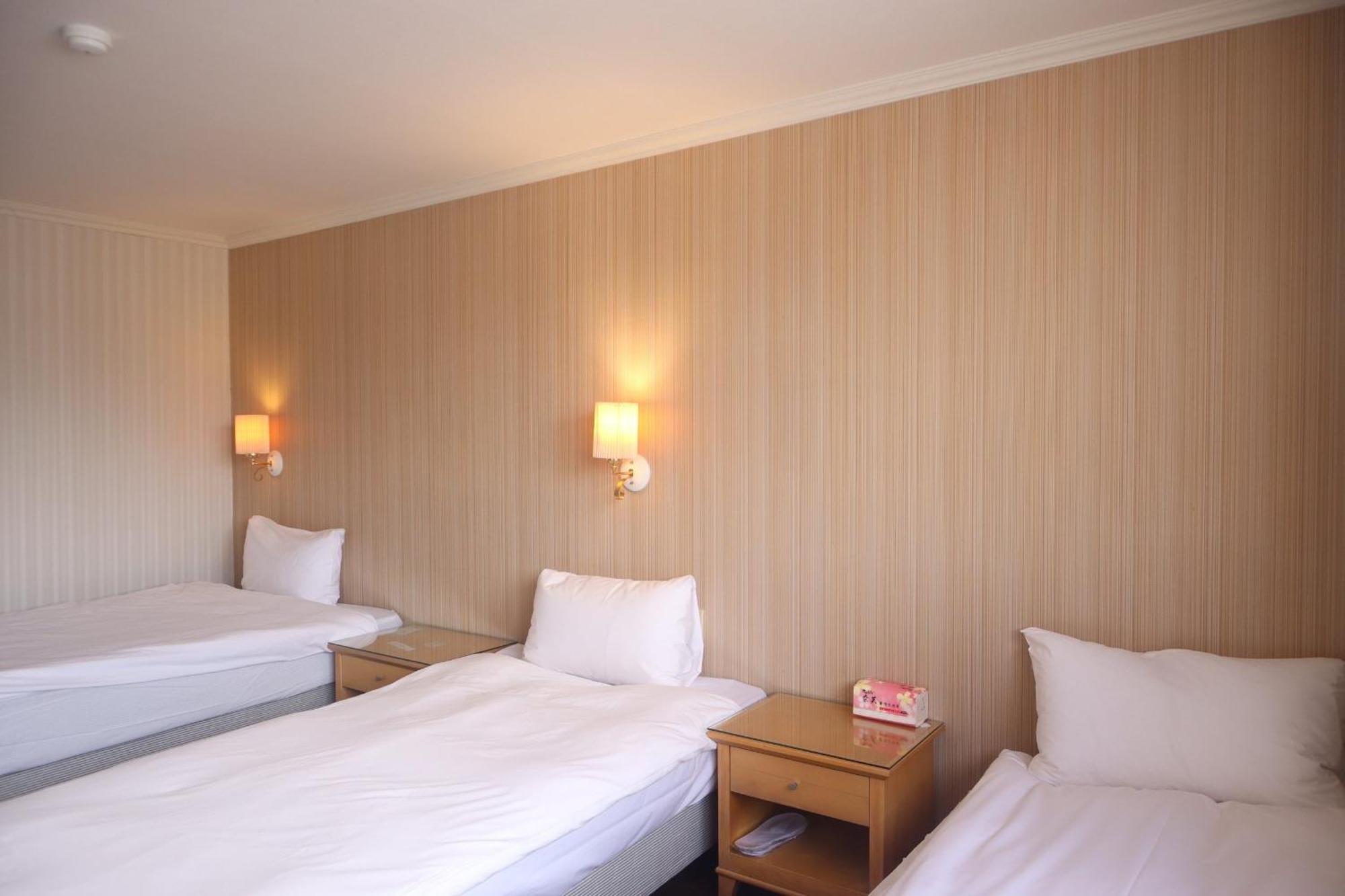 Hermes Hotel Hsinchu City Exterior photo